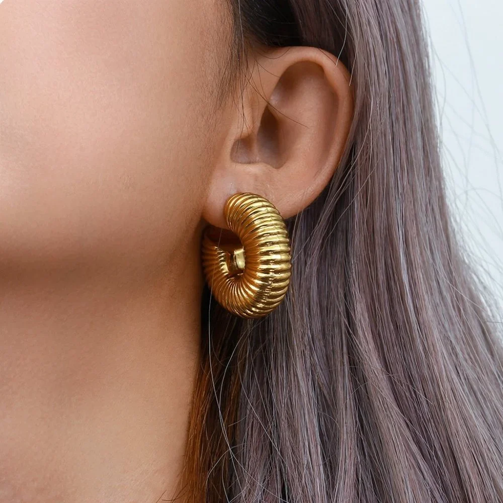 Vintage PVD 18K Gold Plated Hollow Chunky Textured Hoop Earring Stainles… - Picture 3 of 7
